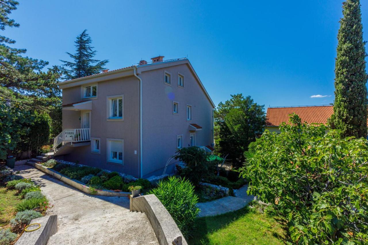 Robic Apartment *