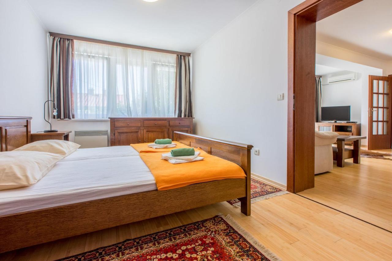 Apartment Robic *